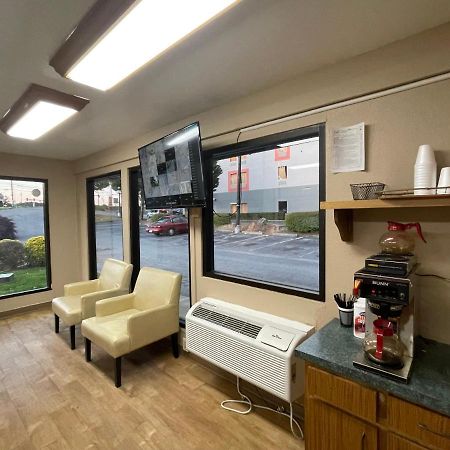 Western Inn Marietta Смирна Екстер'єр фото