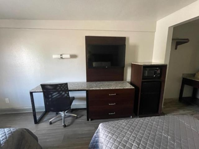 Western Inn Marietta Смирна Екстер'єр фото